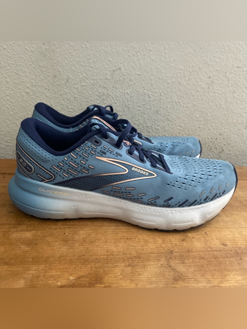 Brooks Glycerin 20 Women's Sz 10 B Blue/Peach/White’ 1203691B478 Running Shoes